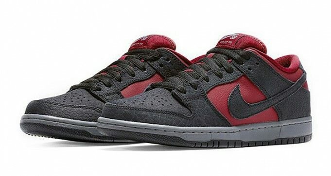 nike sb dunk wine red..!!